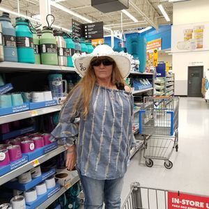 Meet your Posher, Toni